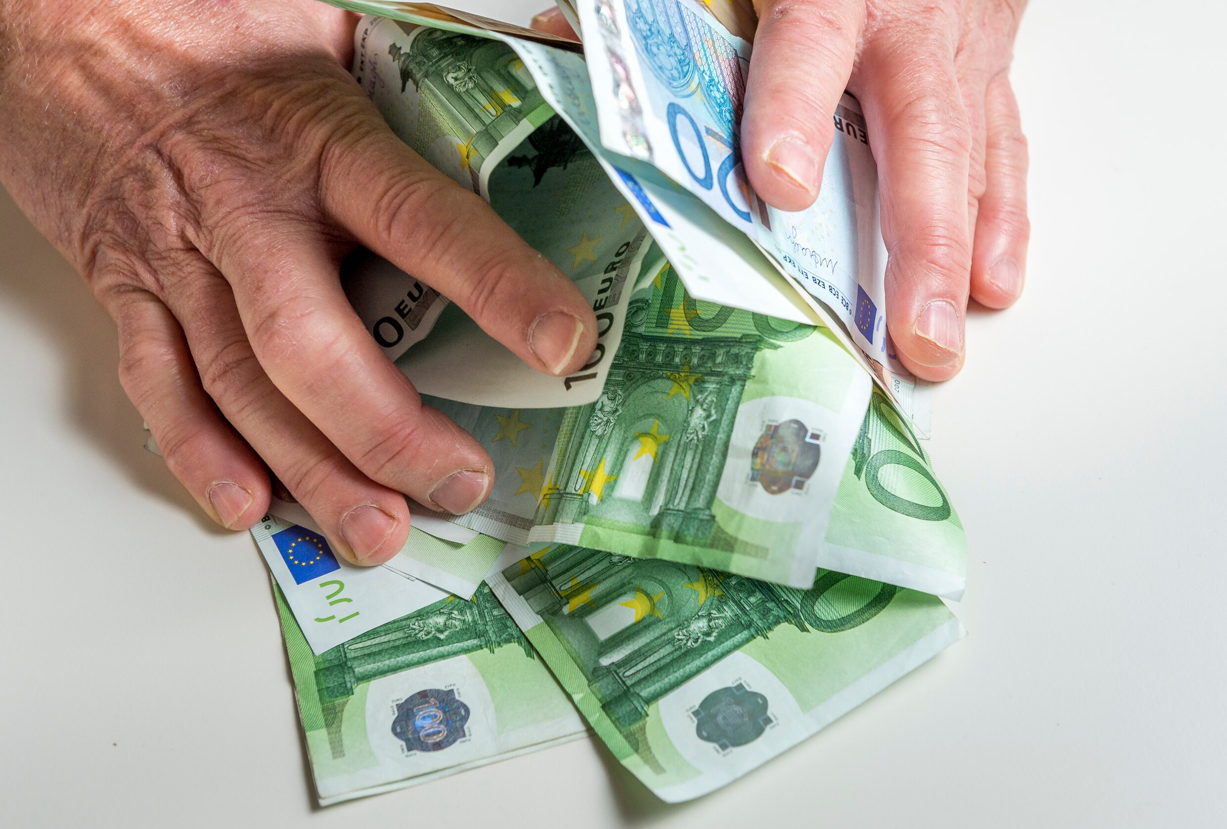 manieren om zwart geld te verdienen